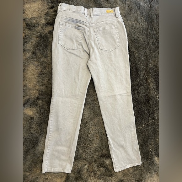 Gloria Vanderbilt Gray Jeans - Picture 2 of 3